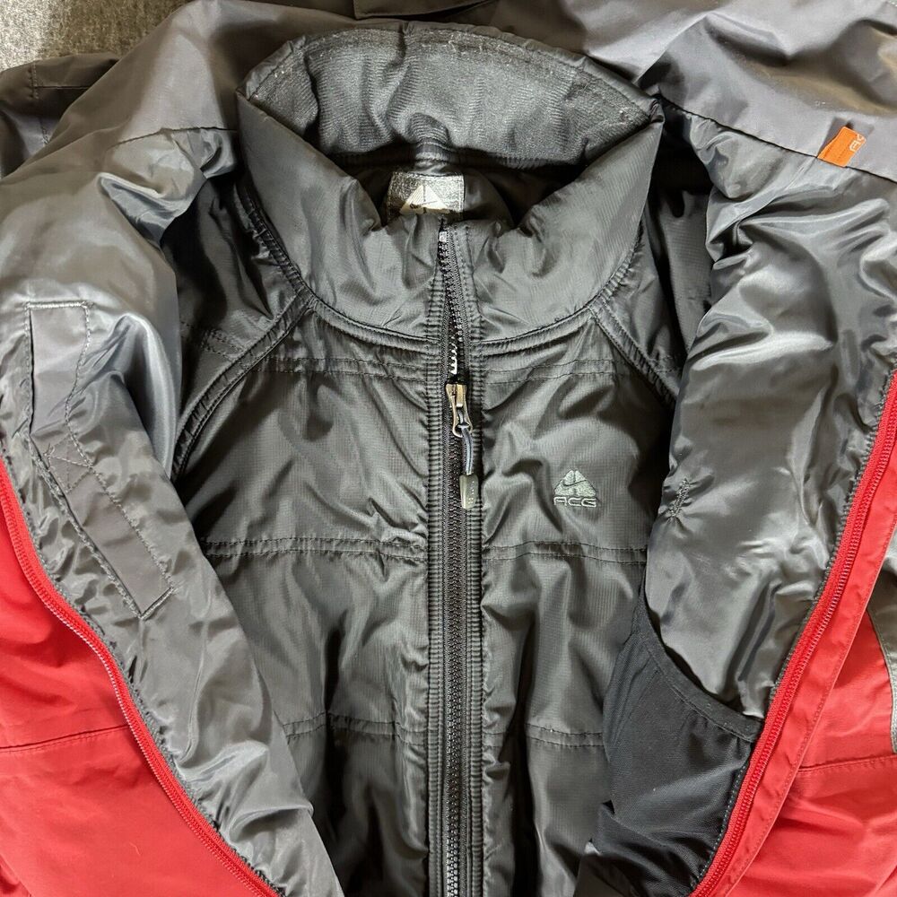 Nike ACG Ski Jacket Women’s XL Red‎ Storm Ski Performance Outdoors Extreme - Picture 3 of 10